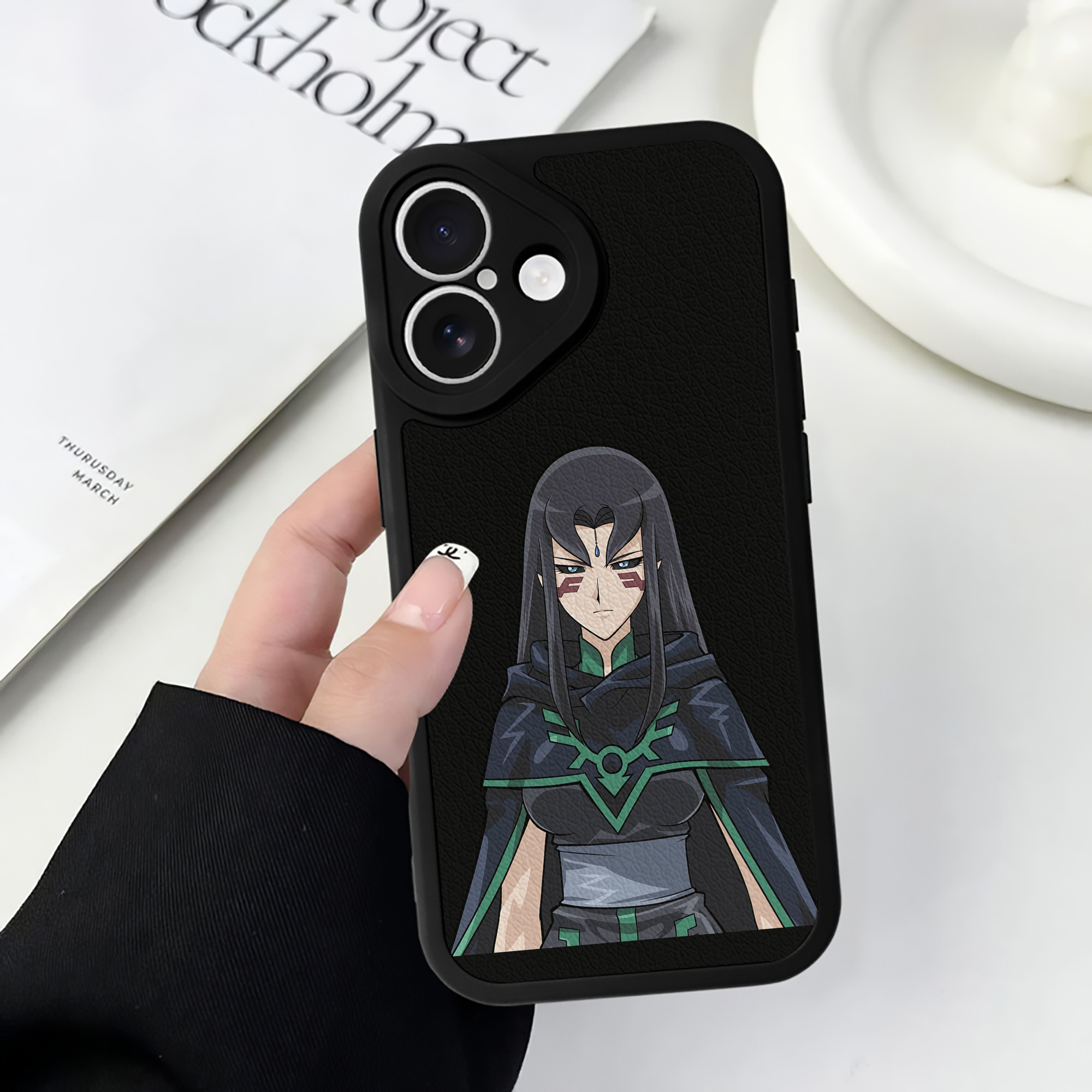 遊☆戯☆王 Yu-Gi-Oh! 【iPhone 16シリーズ対応】シリコンスマホケース（レザー調） 材質：シリコン
